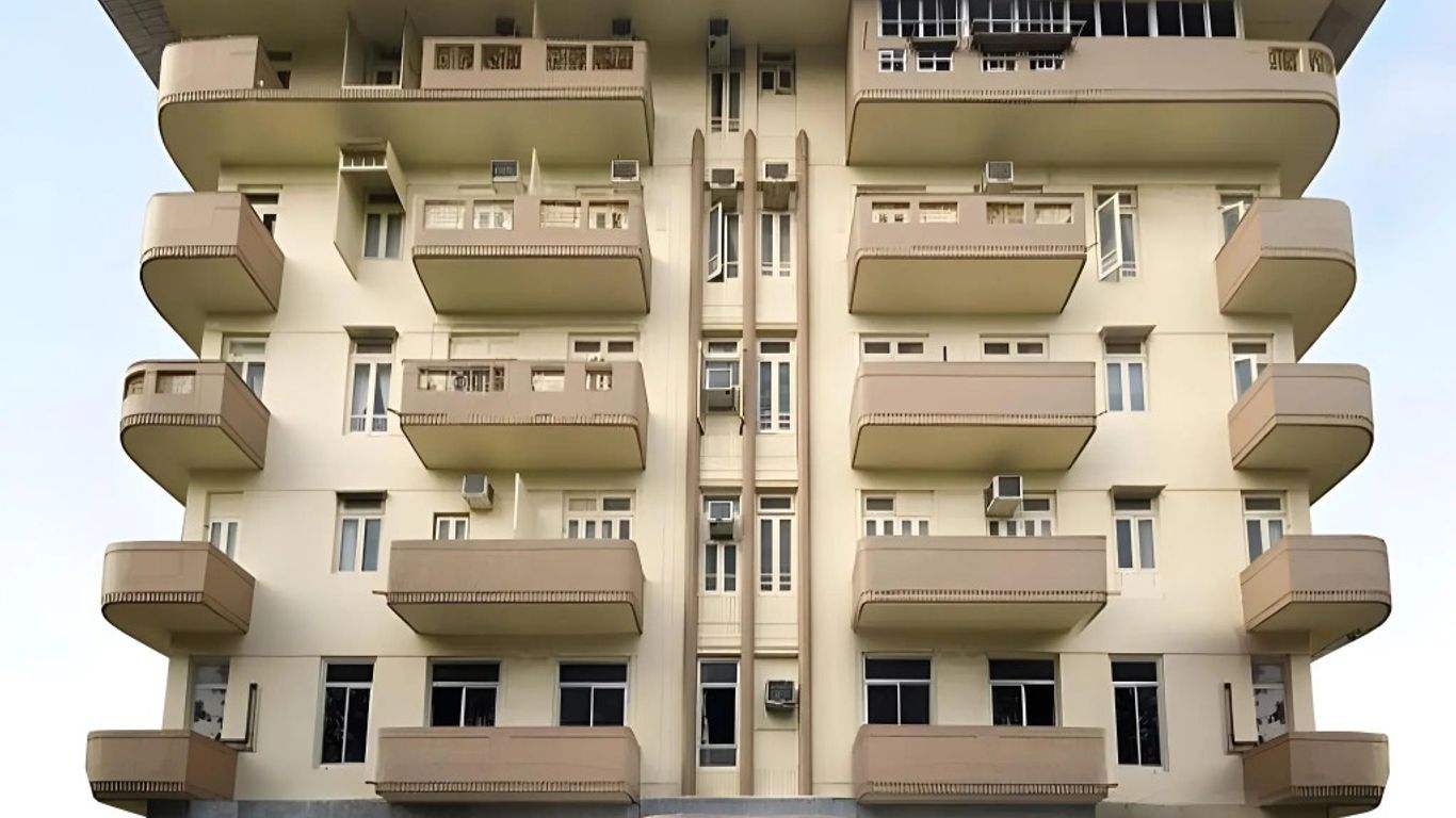 Chateau Windsor Hotel - Marine Drive