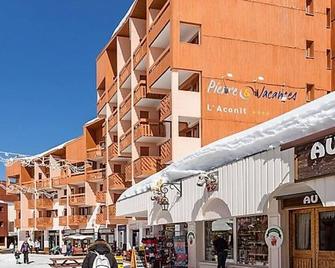 Cozy Ski-In/Ski-Out 1-Bedroom Apartment with Mountain Views in Les Menuires - Les Ménuires - Building