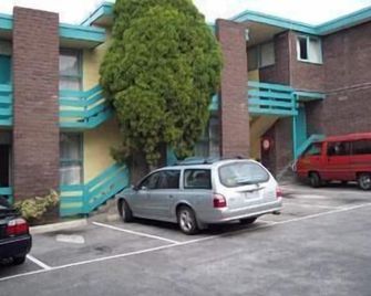Coburg Motor Inn - Coburg - Außenansicht