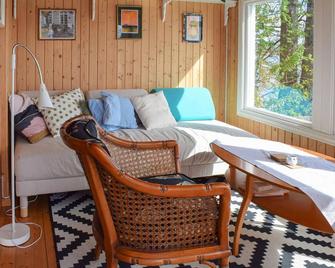 1 Bedroom Stunning Home In Sætre - Drobak - Sala de estar
