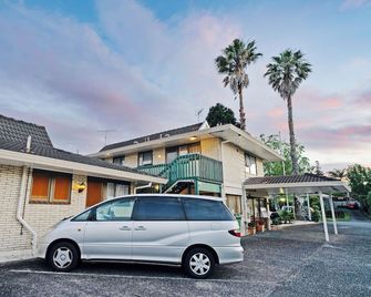 Dukes Midway Lodge - Auckland