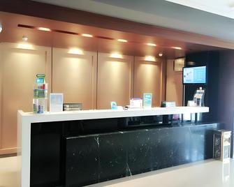 Jinjiang Inn Tai'an Taishan Railway Station - Tai’an - Front desk