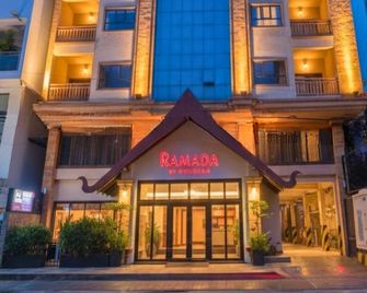 Ramada by Wyndham Phnom Penh Central - Phnom Penh - Byggnad