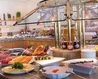 aja Nordperd & Villen Göhren - Gohren - Buffet