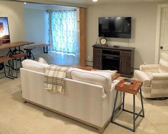 Affordable Luxury! 4per. Efficiency Ski-out Condo at Bretton Woods - Carroll - Sala de estar