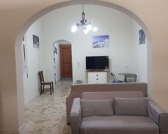 Casa Turismo 'Madonna del Paradiso' - Mazara del Vallo - Oturma odası