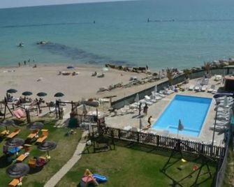 Residence Baiadosol - Fermo - Strand