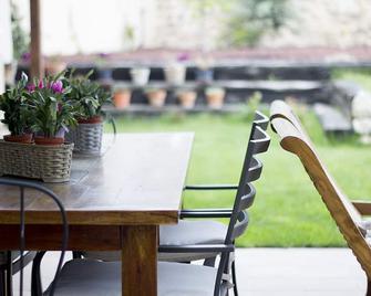 La Posada de Las Casitas - Ampudia - Patio