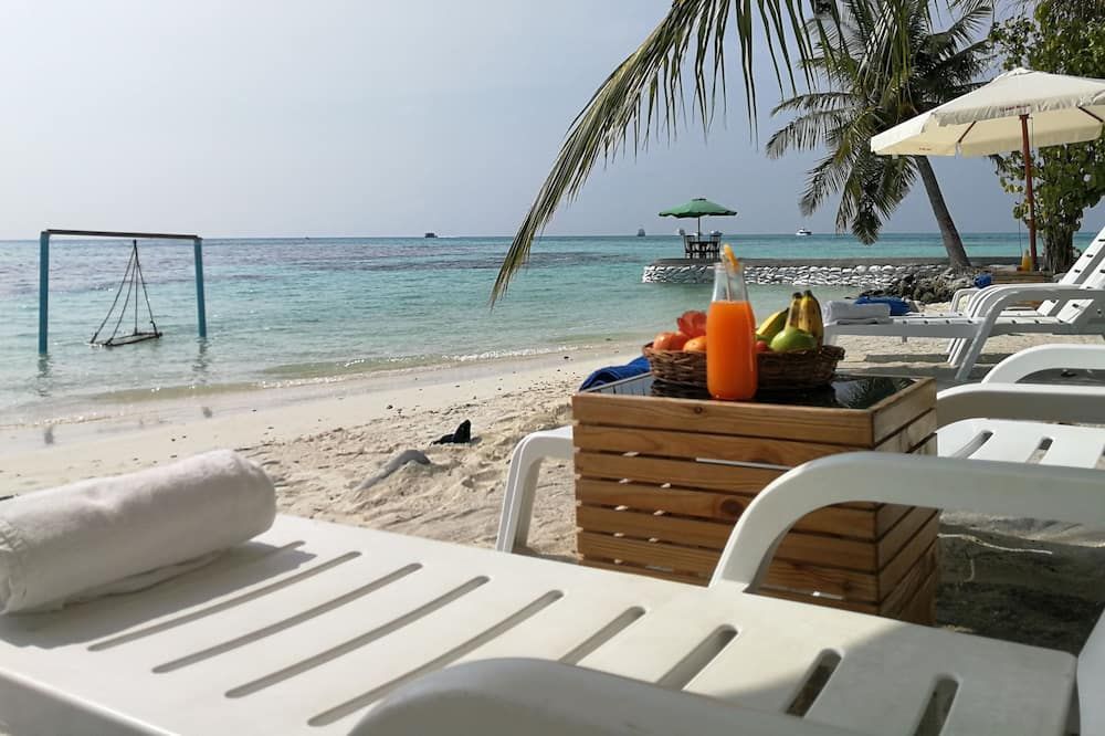 كراون بيتش هوتل مالديفز