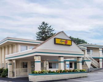 Relax Inn Cape Cod - West Yarmouth - Building