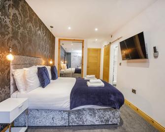 The Haven At The Lawrence Apartments - York - Bedroom