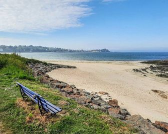 4 Bedroom Awesome Home In Plouigneau - Plouigneau - Playa