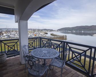 Laguna Grove Holiday Rentals - Knysna - Balcón