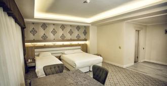 Grand Alin Hotel Tokat - Tokat - Bedroom