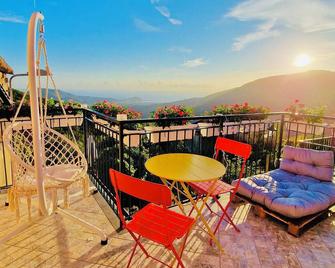 Peaceful and cozy home on the hills of Sestri Levante with amazing sea view. - Casarza Ligure - Balcon