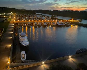 Marina Inn at Grande Dunes - מירטל ביץ' - שירותי מקום האירוח