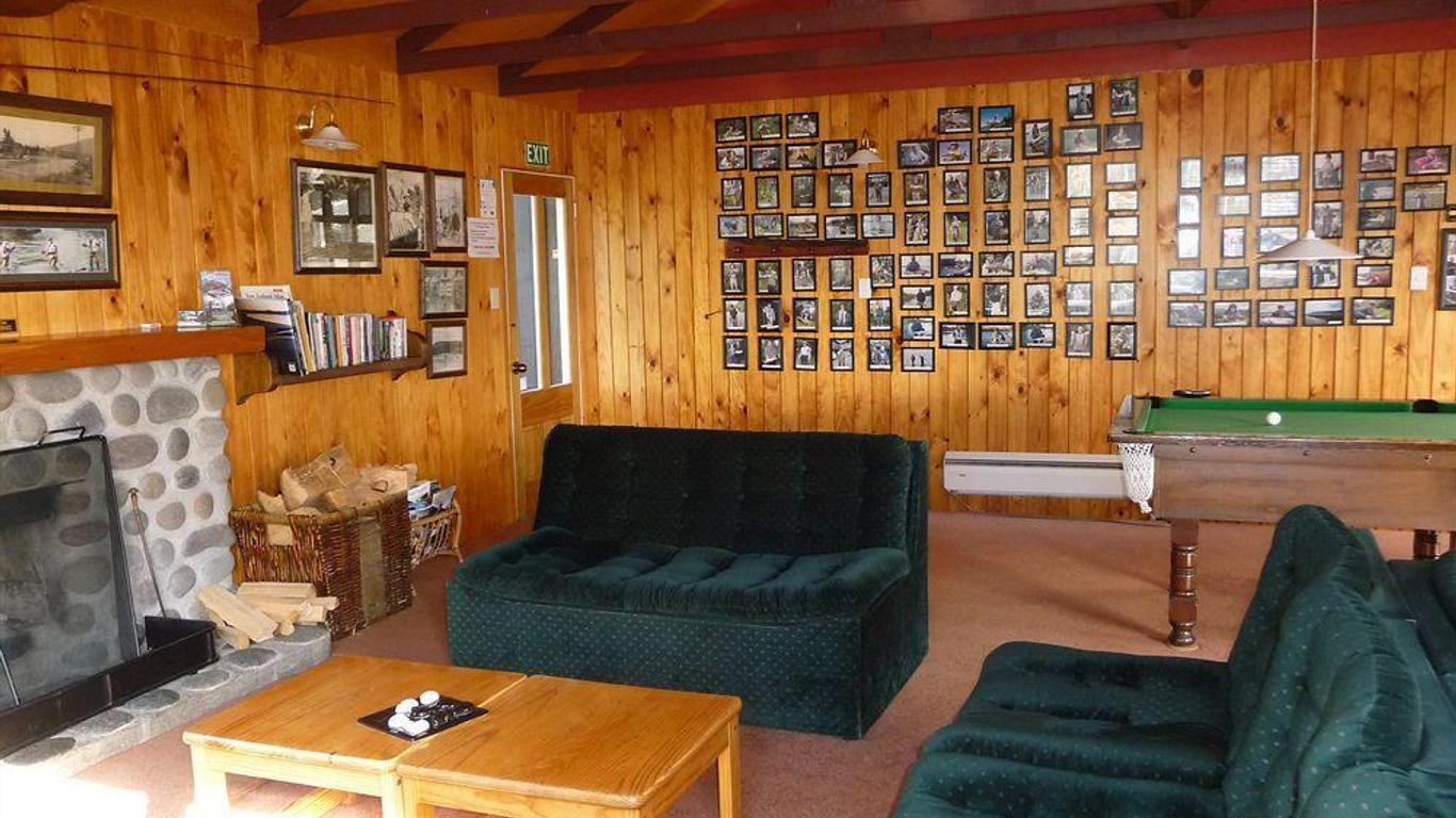Sportsmans Lodge