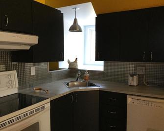 La Maison des Éboulis - Victoriaville - Kitchen