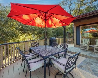 Summer Fun Is Here! Walk to Julian Free High-Speed Internet. - Julian - Innenhof