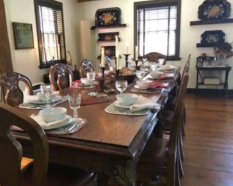 Sanctuary in a 300+ year old restored mill in the countryside. Dog Friendly! - Kennett Square - Comedor