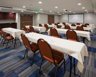 Holiday Inn Express & Suites Minneapolis (Golden Valley) - Minneapolis - Sala riunioni