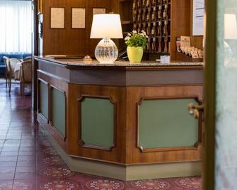 Hotel Gloria - Salsomaggiore Terme - Front desk