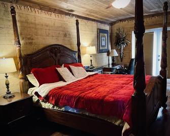 Christmas Cottage at Lake Norman - Mooresville - Bedroom