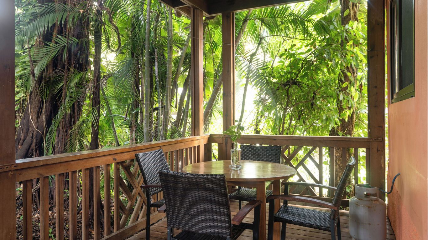 Posada Arco Iris, West End