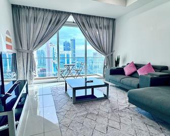 Jb City Shopping Mall Apartment - Johor Bahru - Living room