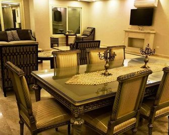 Spacious Executive Luxury Apartment with Balcony - Cairo - Dining room
