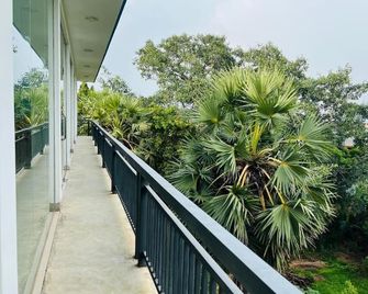 Esha Beach Resort - Trincomalee - Trincomalee - Balcony