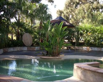 Relaxin - Dural - Vista del exterior