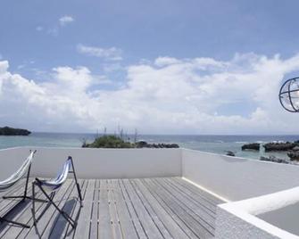 Thalassa Beach and Pool Villa - Yoron - Balcone