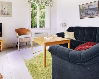 5 Person Holiday Home in Mariefred - Mariefred - Вітальня
