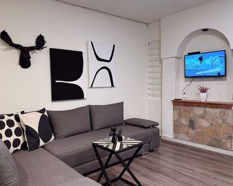 Stadium House - Ground Floor! - Guadalajara - Salon