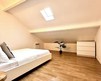 Duplex avec Jacuzzi proche Paris et Roissy CDG - Goussainville - Bedroom