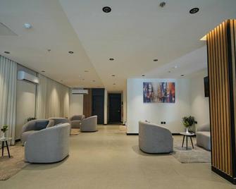 Hdb Hotel Tabuk - Tabuk - Lobby