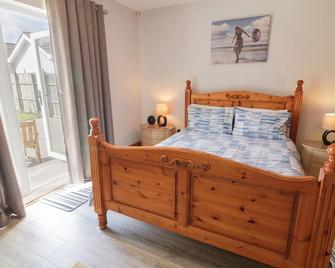 Seashells - Coleraine - Bedroom