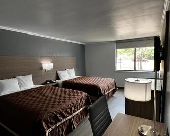Super 8 by Wyndham Fort Worth Entertainment District - Fort Worth - Bedroom