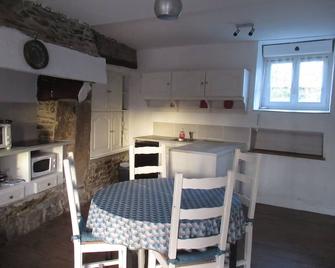 Ti an traõn le petit gîte en cœur de Bretagne - Carhaix-Plouguer - Restaurant