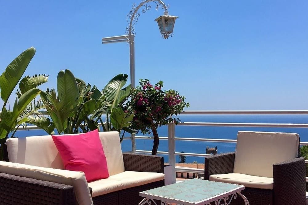 Hotel Continental - טאורמינה