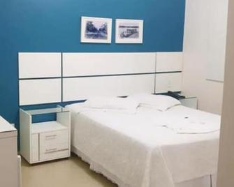 Hotel Capri - Medianeira - Camera da letto