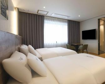 Hotel Grand Bay Boryeong - Boryeong