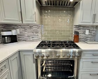 Tranquil Country Elegance -3 Min to Wec -4br Retreat - Wilmington - Küche