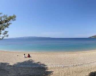 Villa Mediterranea - Bol - Beach