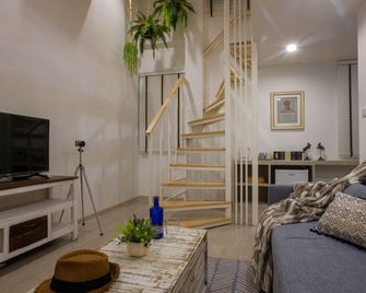 Hide And Seek Boutique Hometel - בנגקוק - סלון