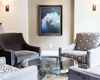 Canterra Suites Hotel - אדמונטון - טרקלין