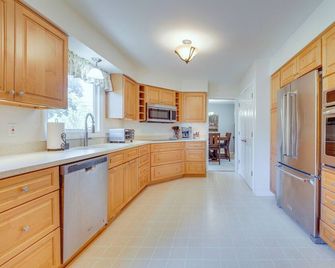 Jackson Home w/ Fire Pit & Yard: 3 Mi to Downtown - Jackson - Keuken