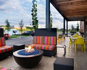 Home2 Suites by Hilton New Albany Columbus - New Albany - Patio