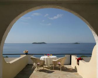 Andros Holiday Hotel - Gavrio - Balcony